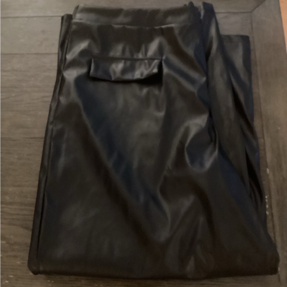 Pants - Picture 4 of 7